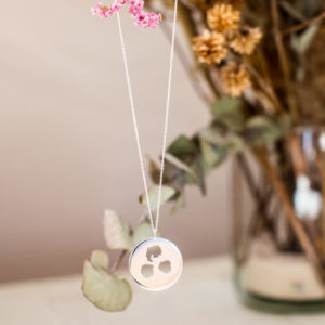 Collar con dije circular Plata .925 de 3 cm (N)